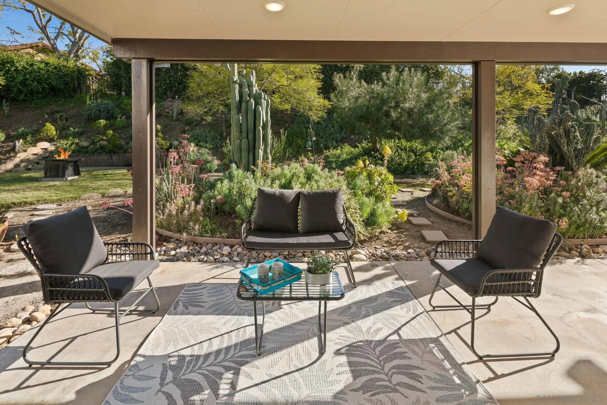 https://cdn.realtyfeed.com/cdn/127/260005887/660c3754e659c8f87249e944954e5806.webp