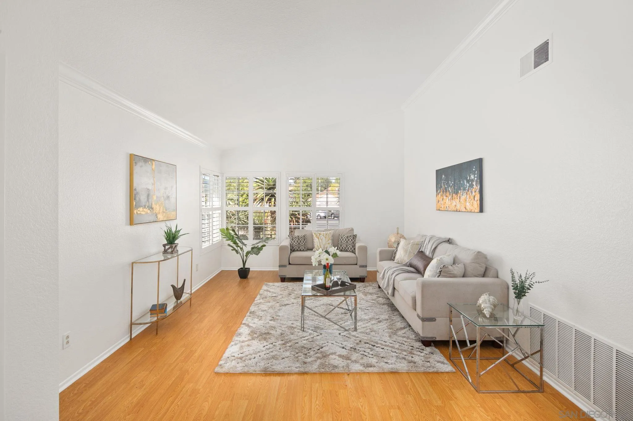 https://cdn.realtyfeed.com/cdn/127/260005887/fdc2cf3f03bdbac93a4cabe333e87394.webp