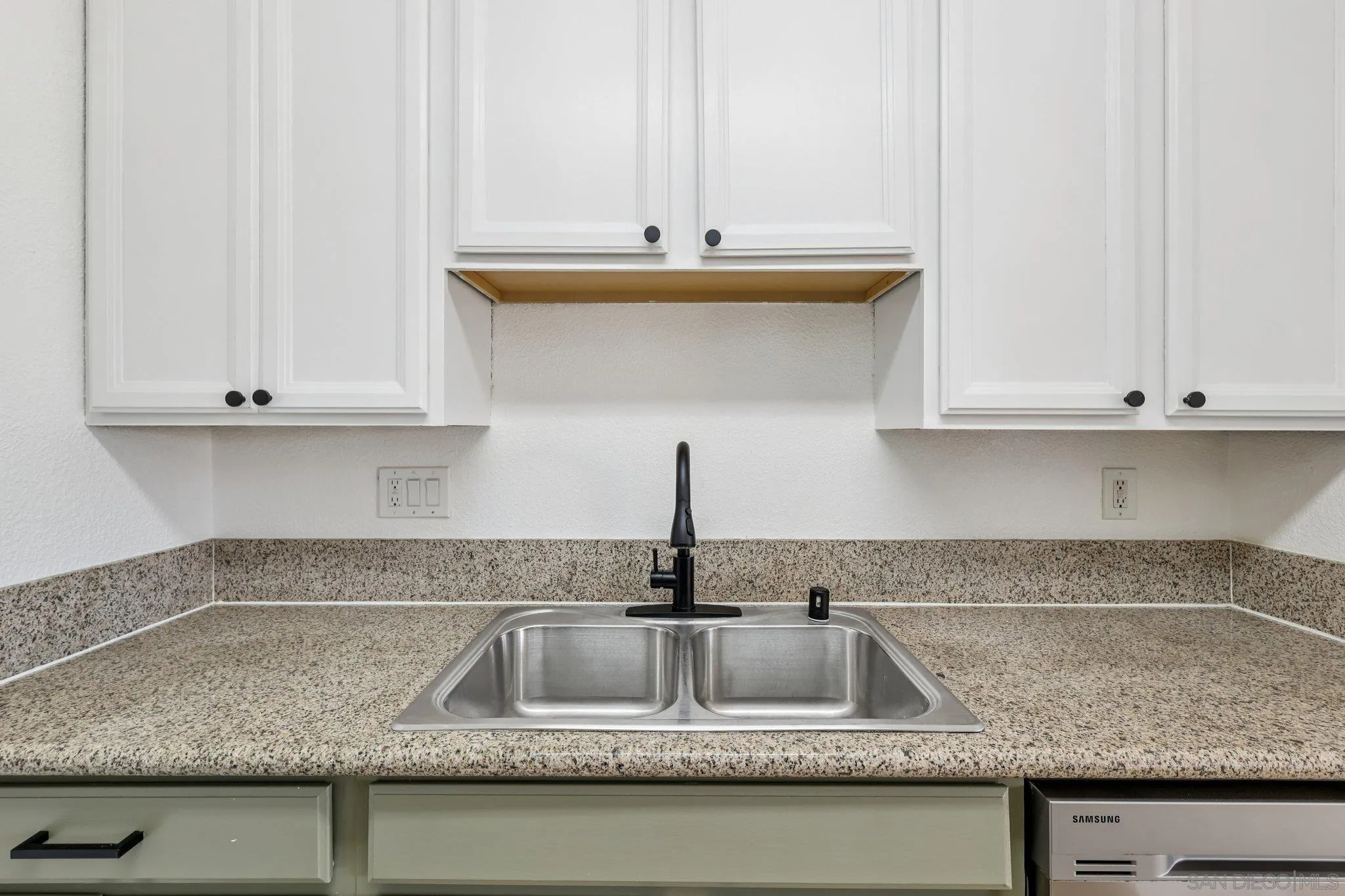 Photo #19: 260005888 Listing: Photo #19