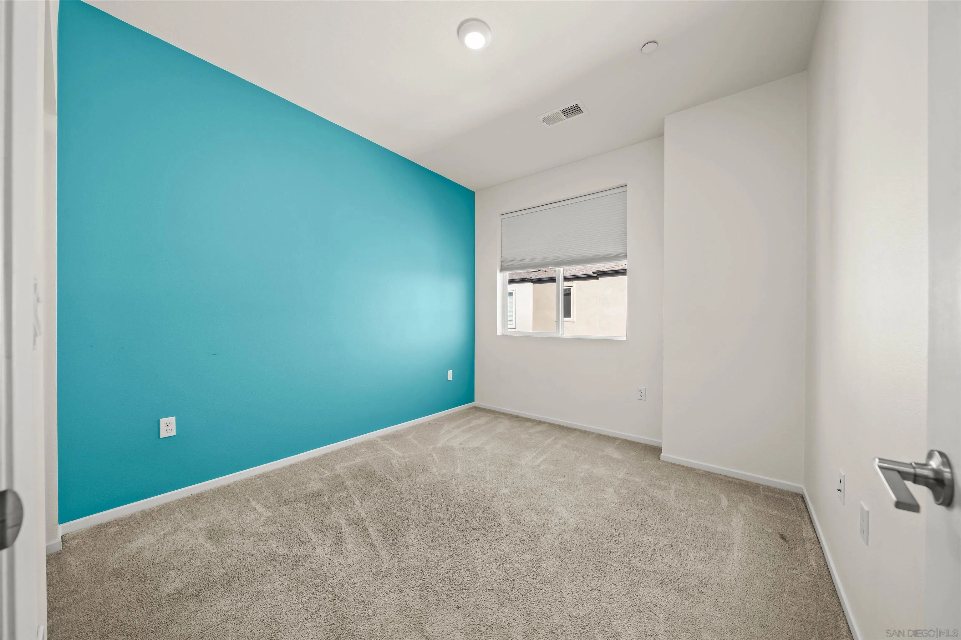 Photo #27: 260005889 Listing: Photo #27