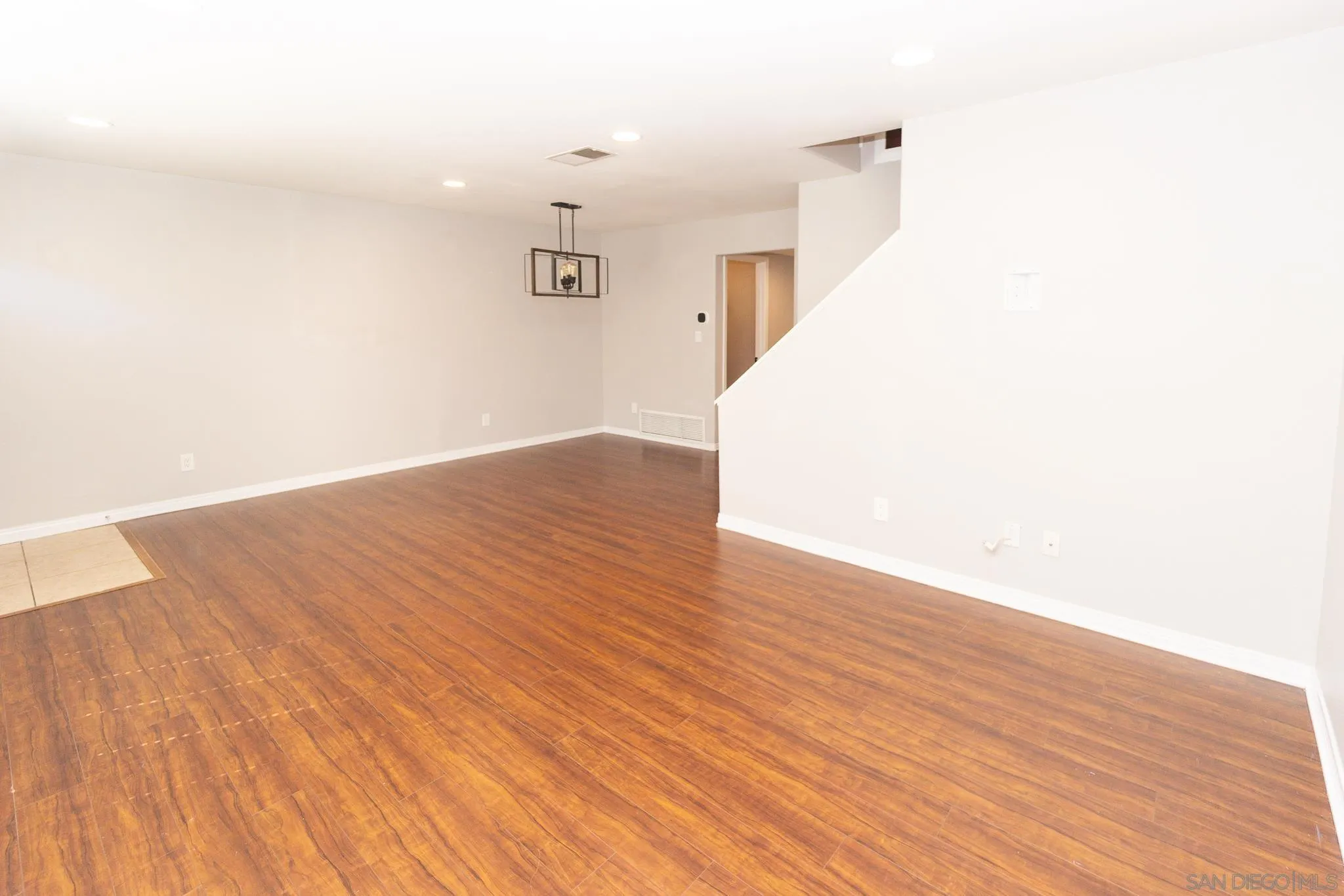 Photo #16: 260005892 Listing: Photo #16