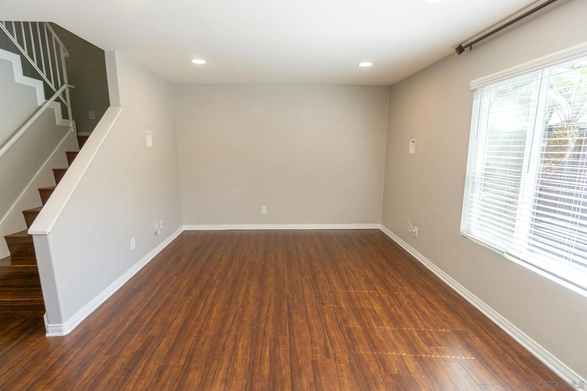 Photo #3: 260005892 Listing: Photo #3