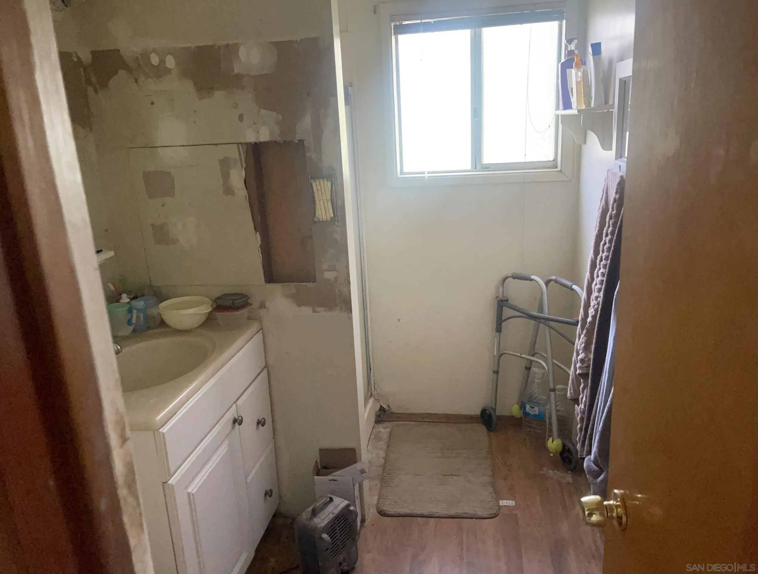 https://cdn.realtyfeed.com/cdn/127/260005893/c87b19570ad5b787f85717b0575445ef.webp