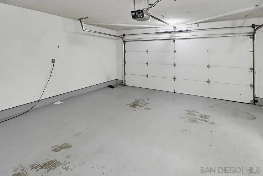 https://cdn.realtyfeed.com/cdn/127/260005895/0507875a4984f2dcb4673e6b5f7109d3.webp
