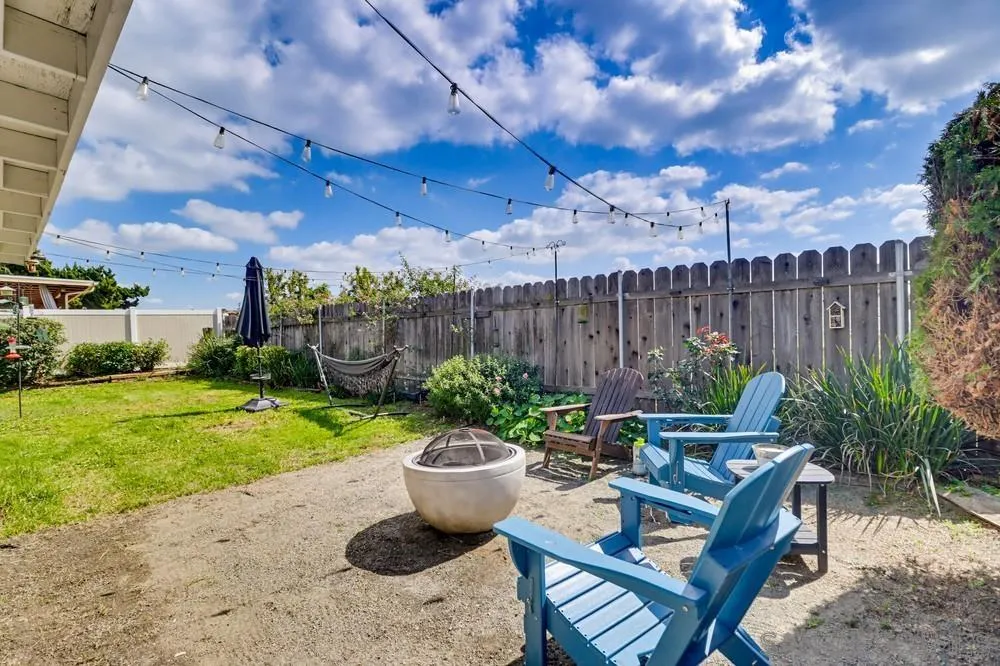 https://cdn.realtyfeed.com/cdn/127/260005895/880b910d79daa43699d4d9d98d616288.webp