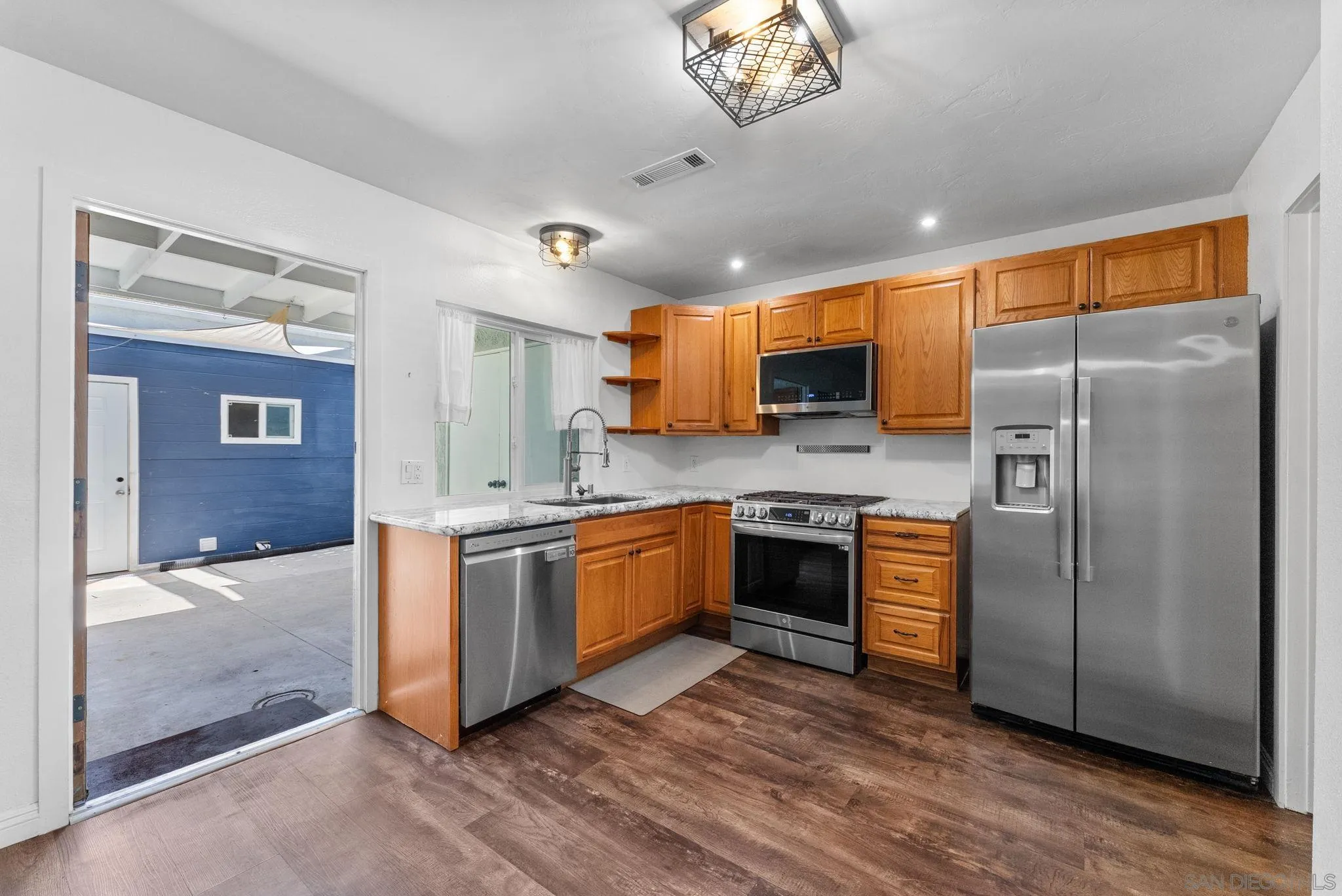 https://cdn.realtyfeed.com/cdn/127/260005900/0db8172a744350766cca16712e2a022f.webp