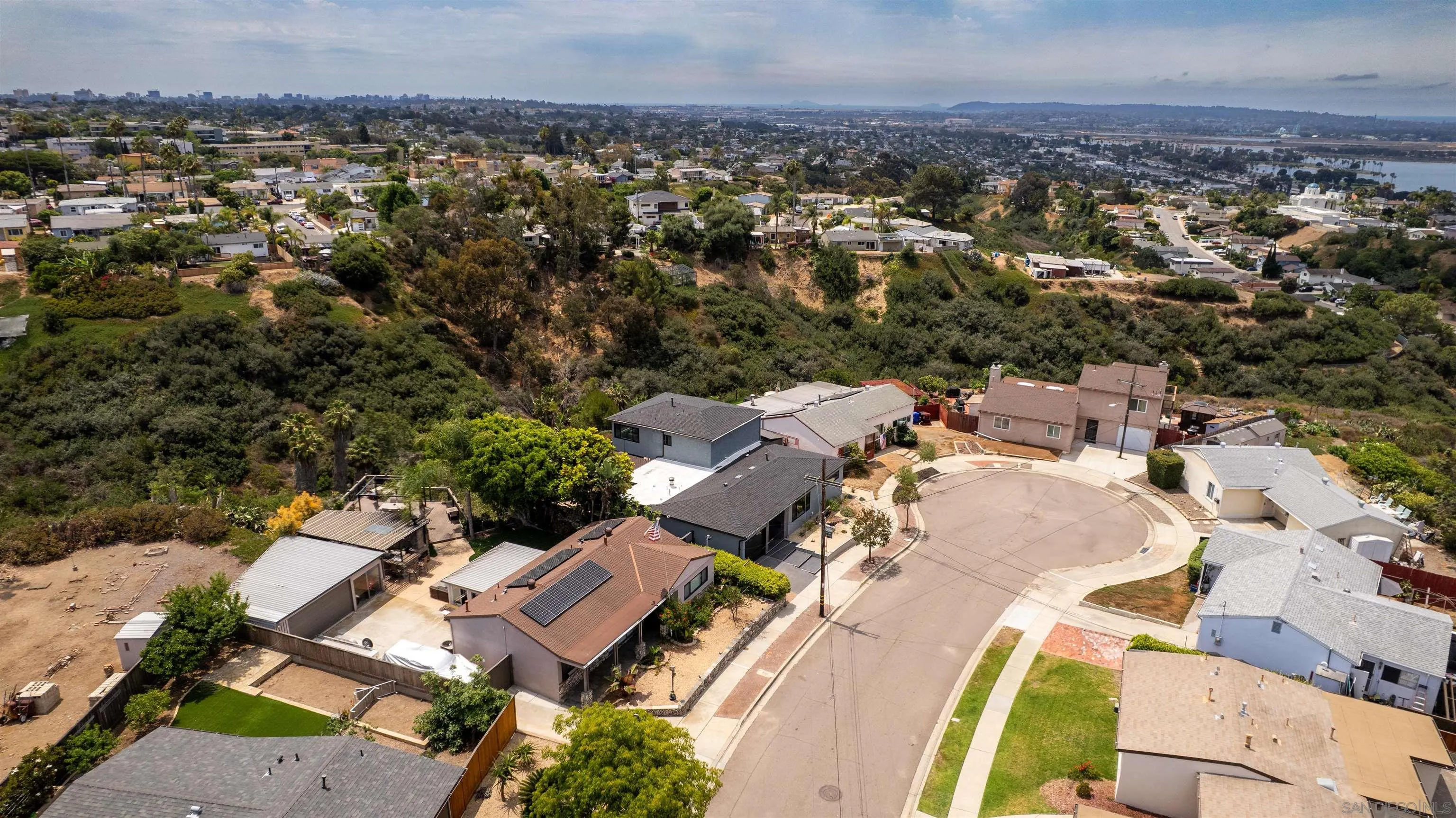 https://cdn.realtyfeed.com/cdn/127/260005903/62c8d6d698944f858be998e2737d8079.webp