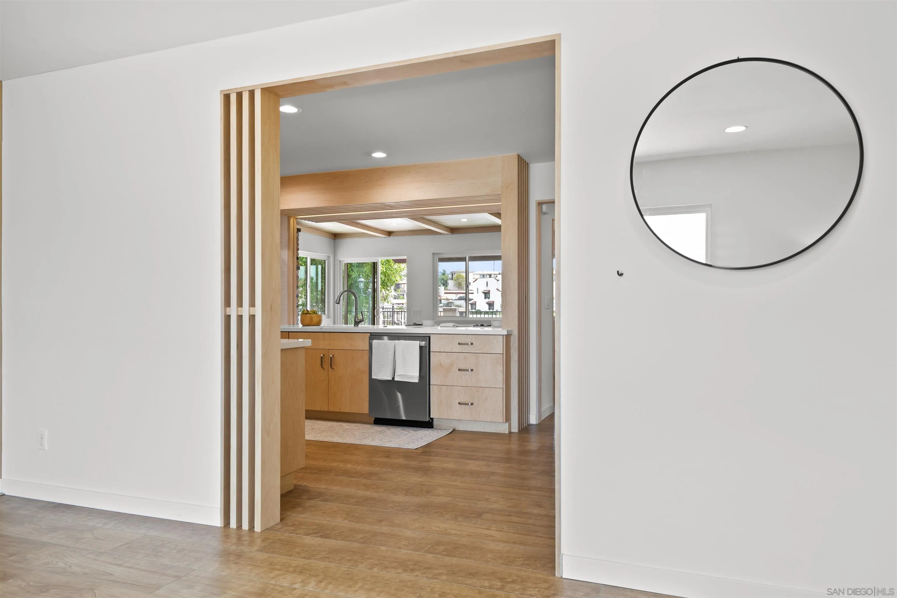 https://cdn.realtyfeed.com/cdn/127/260005903/94c0ba81b866960d3e75d0eaca03b021.webp