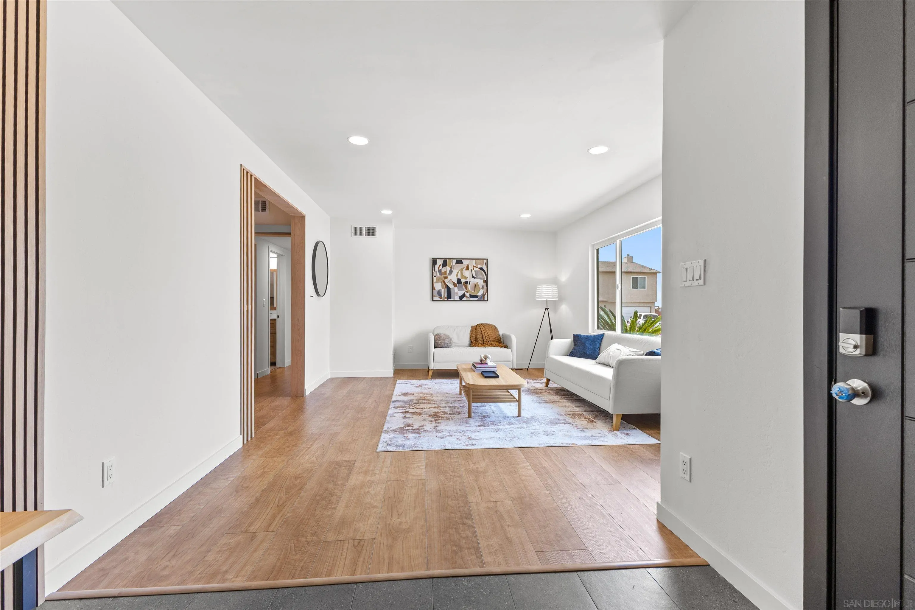 https://cdn.realtyfeed.com/cdn/127/260005903/bccd1af48a1032195f7b9be648d08bd3.webp