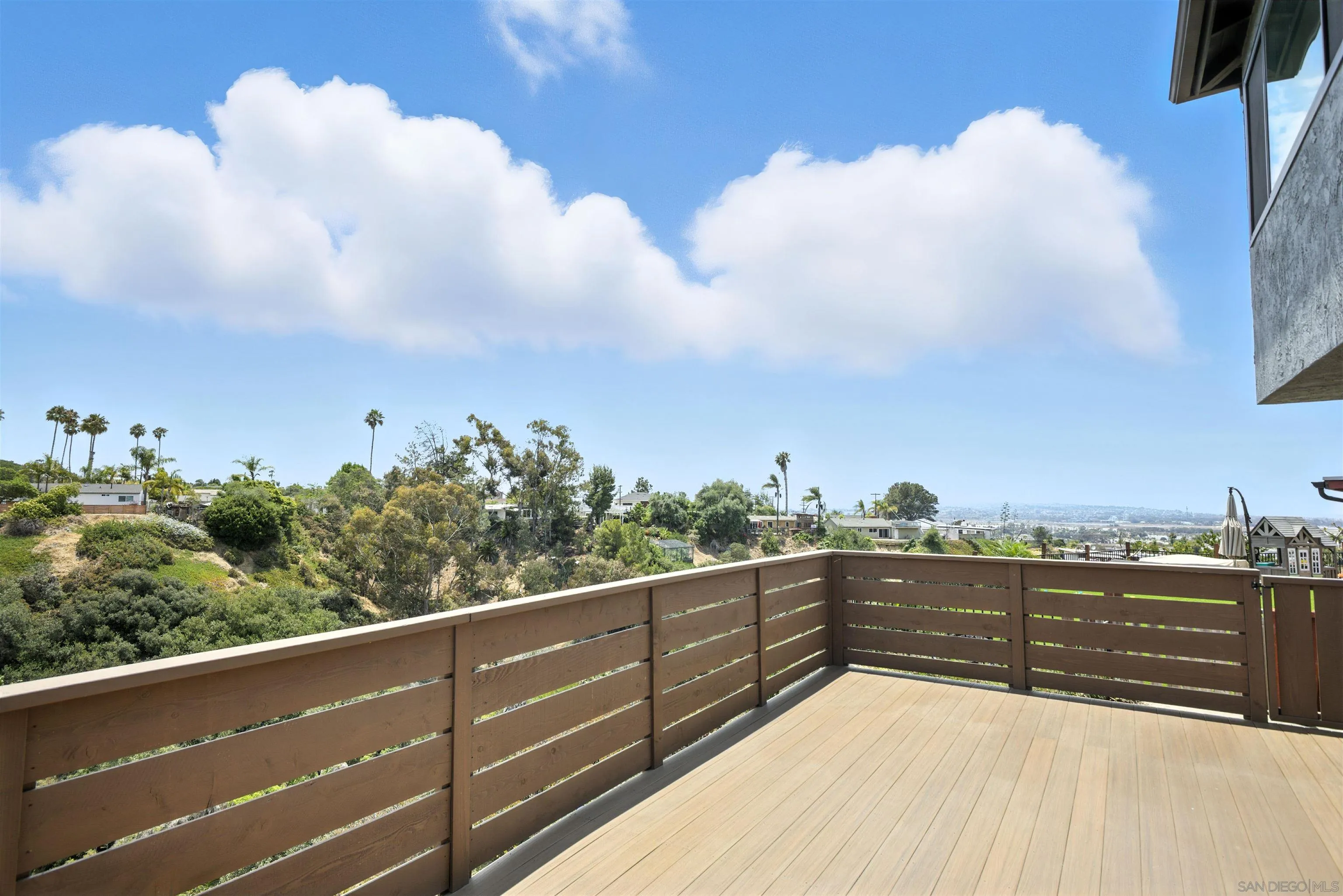 https://cdn.realtyfeed.com/cdn/127/260005903/e26915022ef3daf4976662d219a4eda0.webp