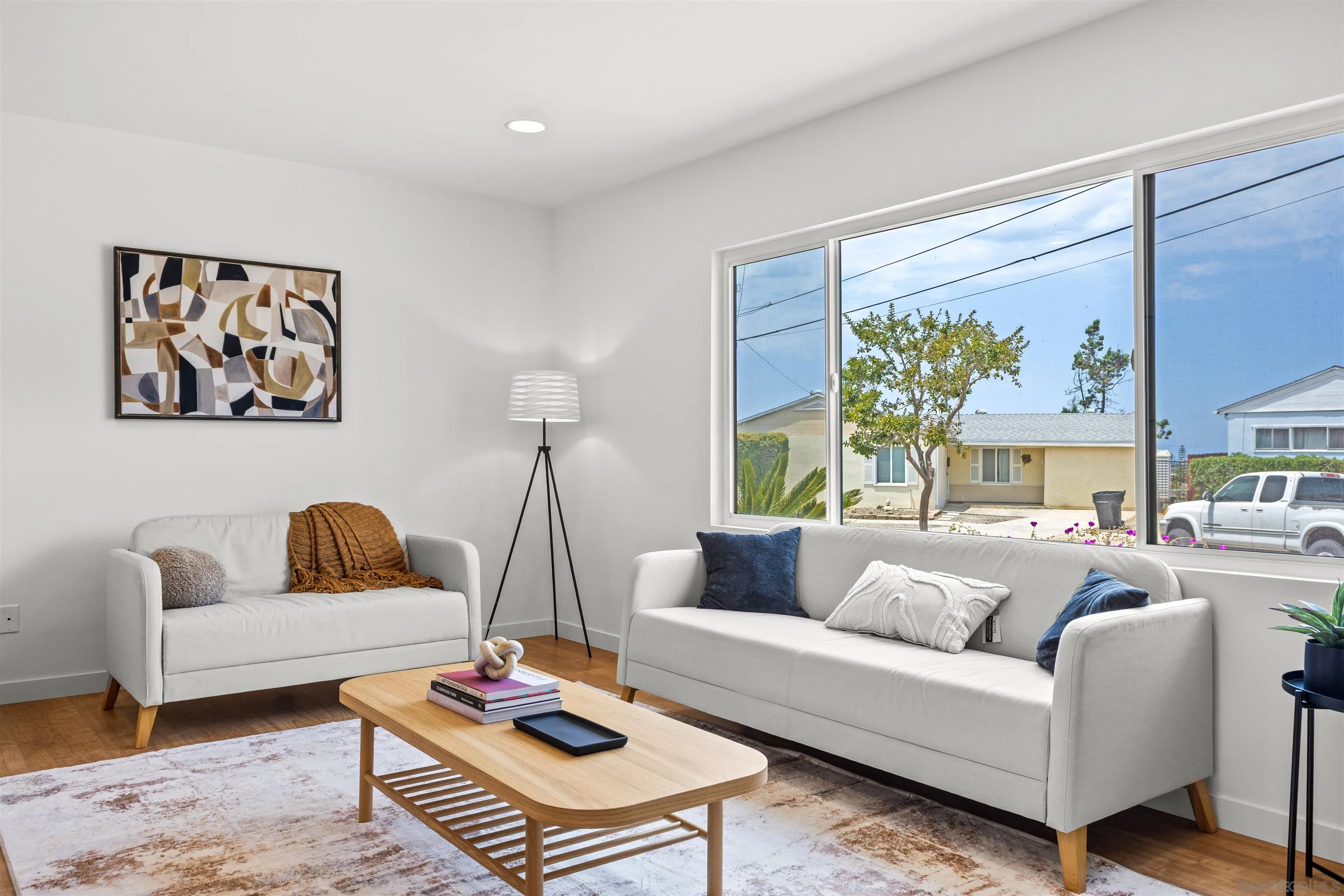 https://cdn.realtyfeed.com/cdn/127/260005903/e3fc70329e52cb56c001d5c34b07f4c4.webp