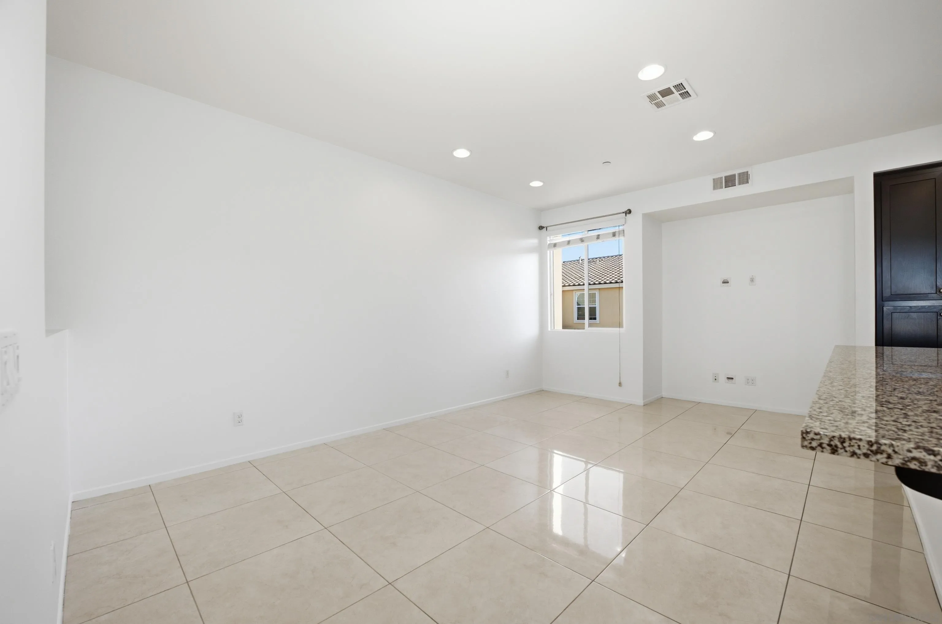 Photo #12: 260005906 Listing: Photo #12