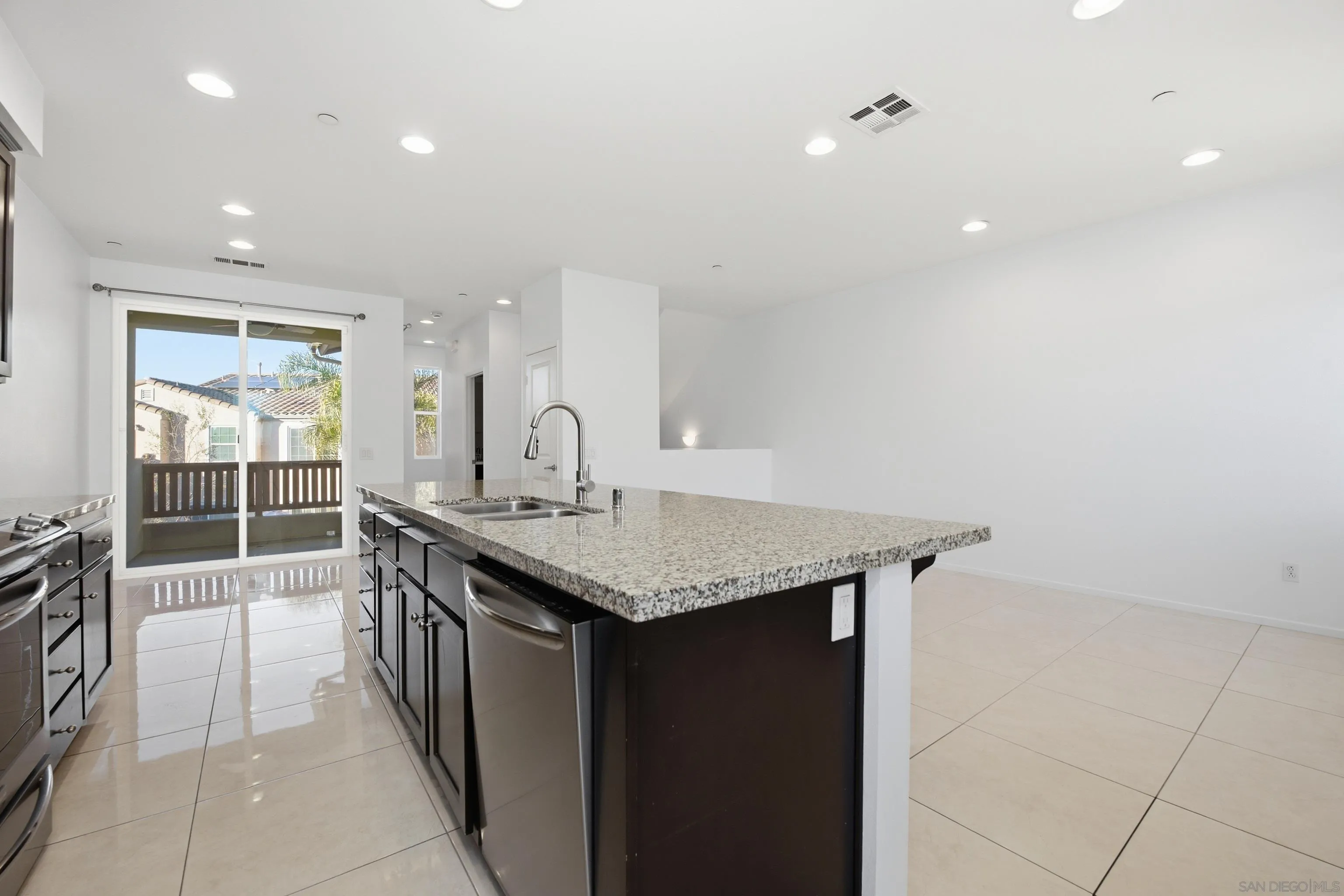 Photo #11: 260005906 Listing: Photo #11