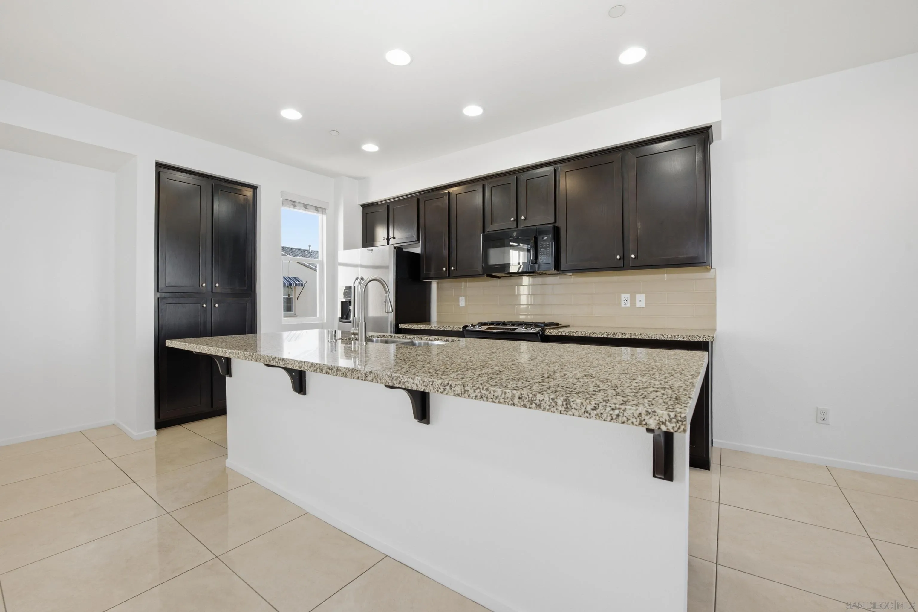 Photo #9: 260005906 Listing: Photo #9