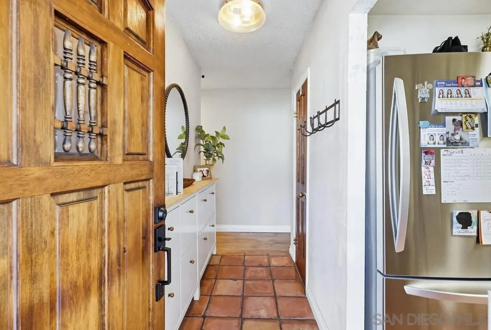 https://cdn.realtyfeed.com/cdn/127/260005907/3d1aabbab5bf7598231f579a553d9b17.webp