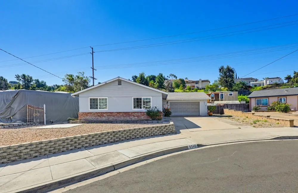 https://cdn.realtyfeed.com/cdn/127/260005907/720abfdb633dd85944d2f0407f41c7b3.webp