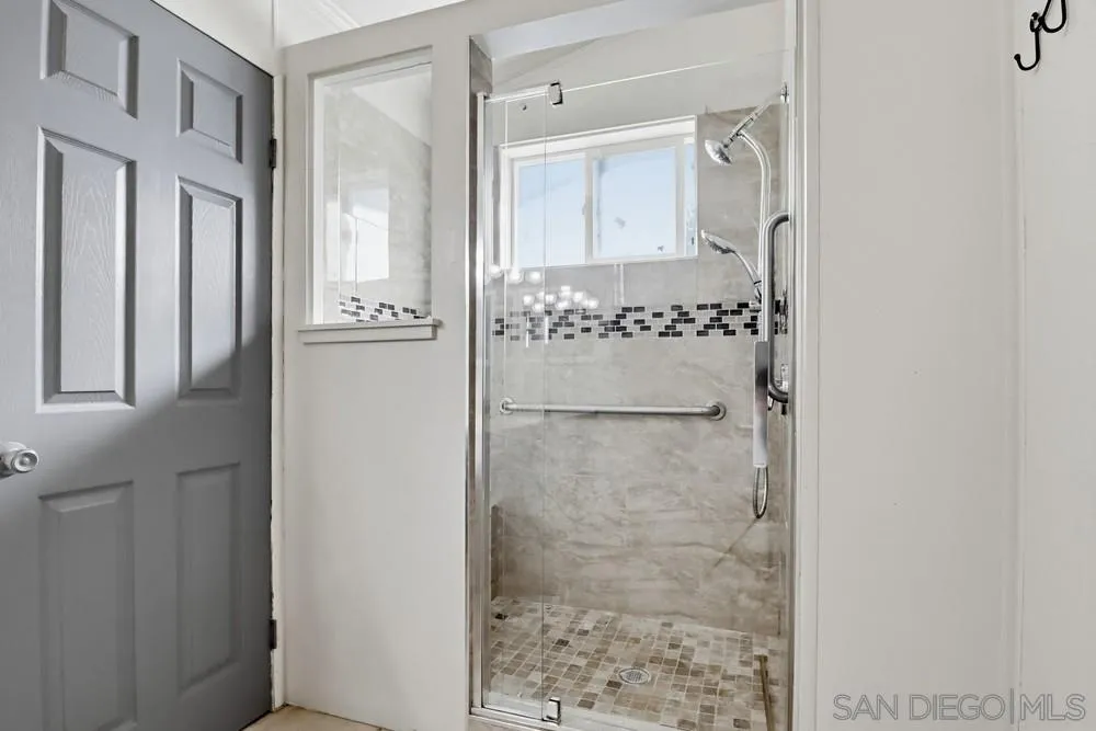 https://cdn.realtyfeed.com/cdn/127/260005910/32eb97943cee7f1bb940e0b142740fe0.webp