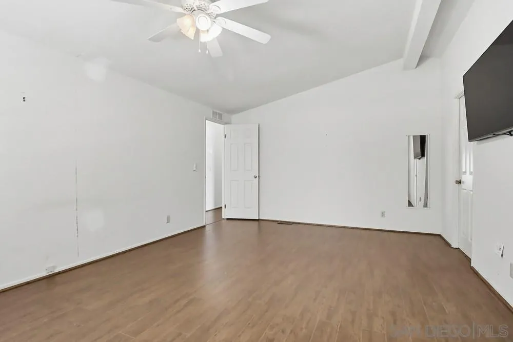 https://cdn.realtyfeed.com/cdn/127/260005910/529d41d3b1f012a645b76650b276d7e9.webp