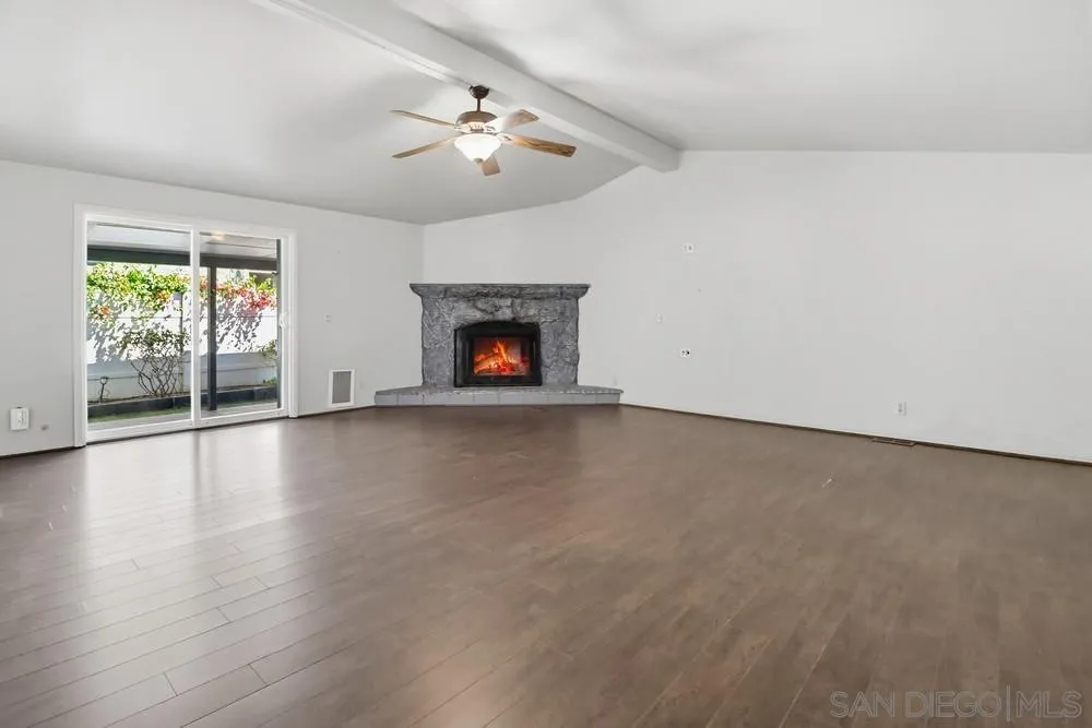 https://cdn.realtyfeed.com/cdn/127/260005910/74a65bd85924c8c634486b5c579c20db.webp