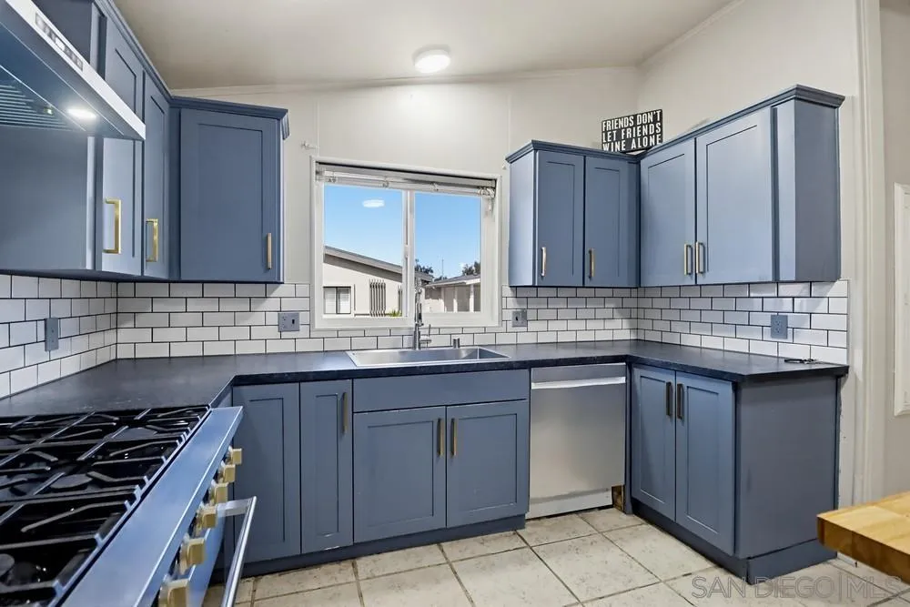 https://cdn.realtyfeed.com/cdn/127/260005910/b3f12855f9a4ed6b5cad5f649cf910c2.webp