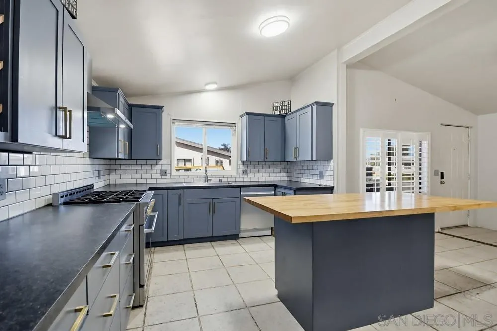 https://cdn.realtyfeed.com/cdn/127/260005910/c850dca6752e95356e8ab74ae1ada31c.webp