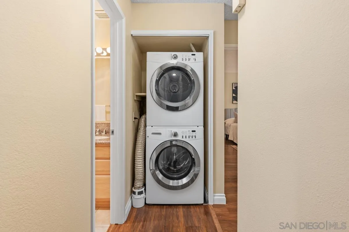 https://cdn.realtyfeed.com/cdn/127/260005913/8a33075a7396bf2444b4693c53f138ce.webp
