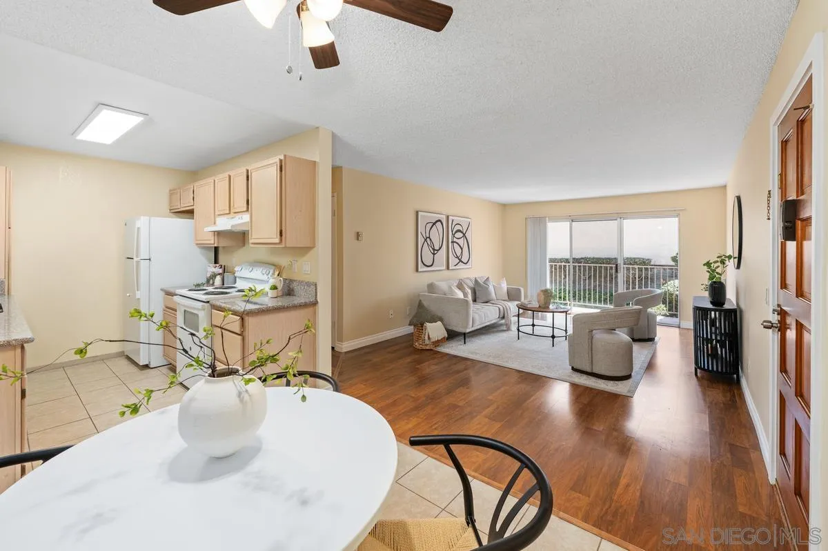 https://cdn.realtyfeed.com/cdn/127/260005913/d909f3c52d8eb819516b25f9c609520a.webp