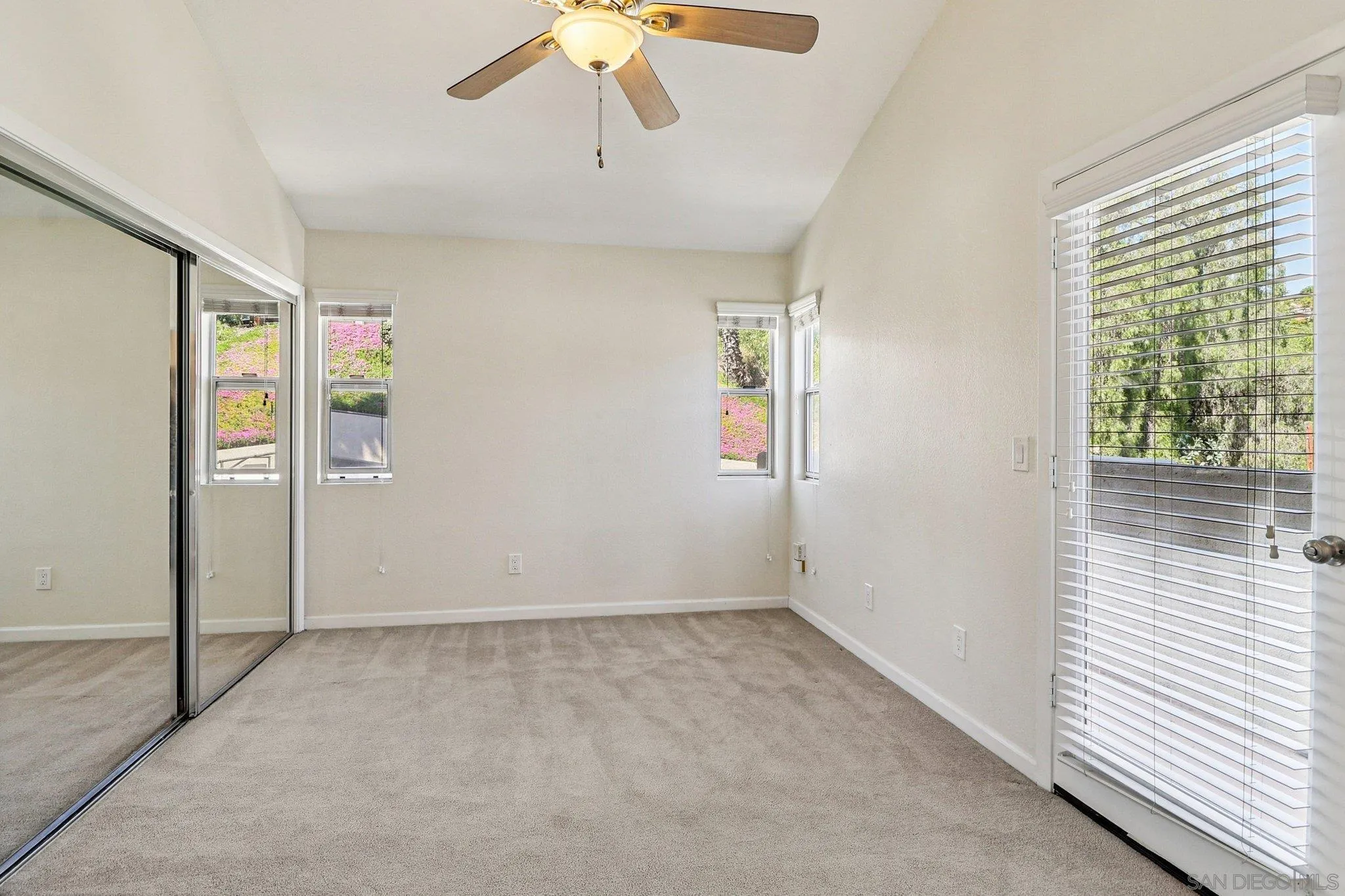 Photo #16: 260005924 Listing: Photo #16