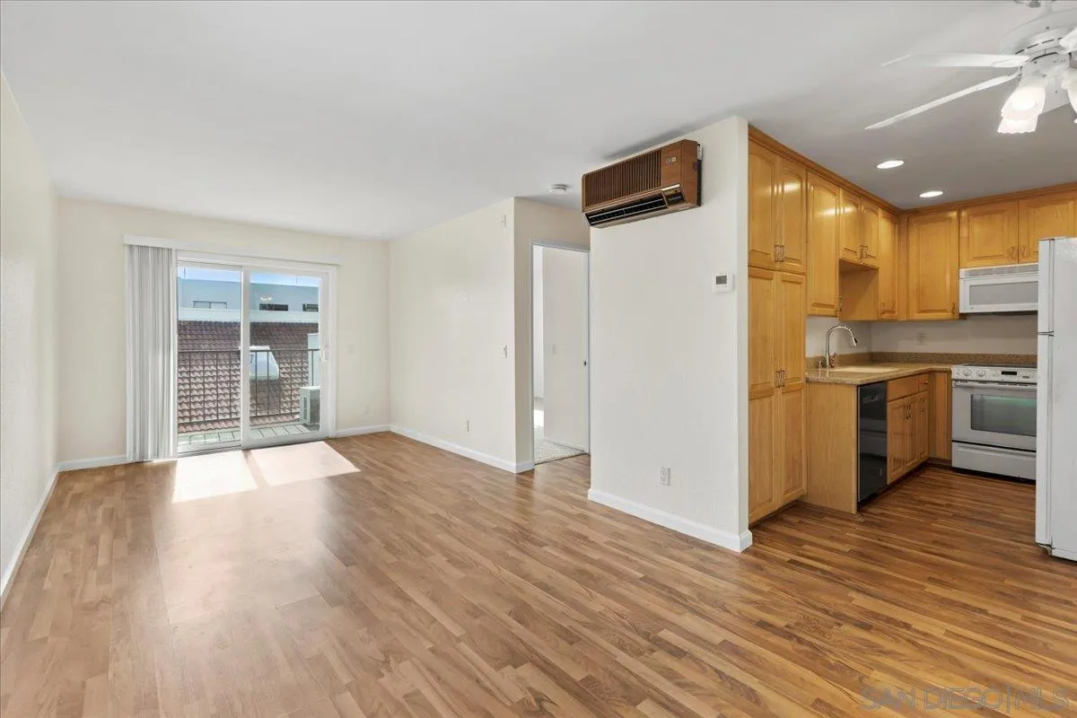 Photo #15: 260005925 Listing: Photo #15