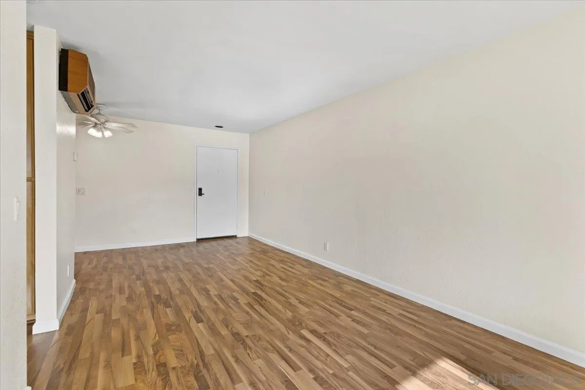 Photo #23: 260005925 Listing: Photo #23