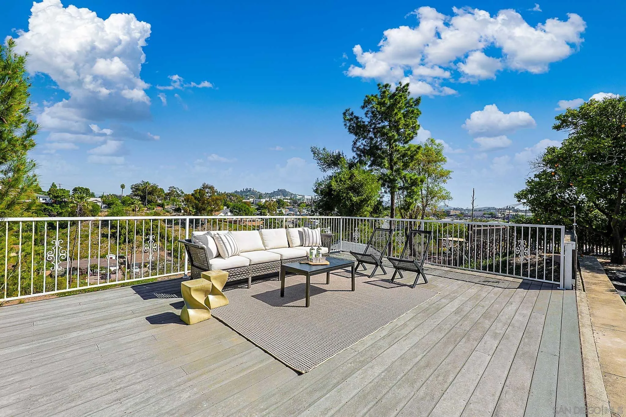 https://cdn.realtyfeed.com/cdn/127/260005928/110c9c01a14d91f16eaf1733b5e1eddf.webp