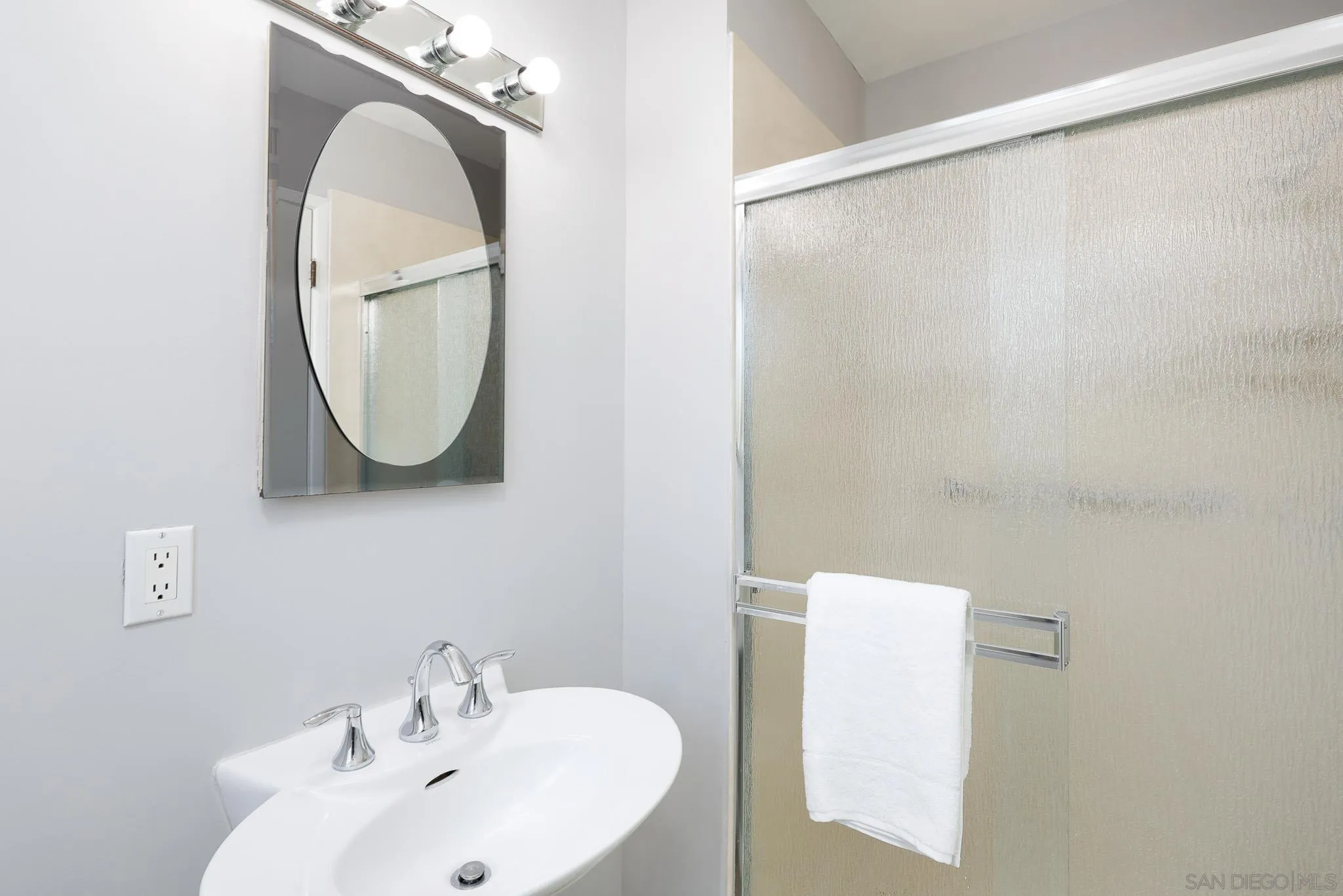 https://cdn.realtyfeed.com/cdn/127/260005928/3e1f50da5c87c25ca0d5d972de39254d.webp