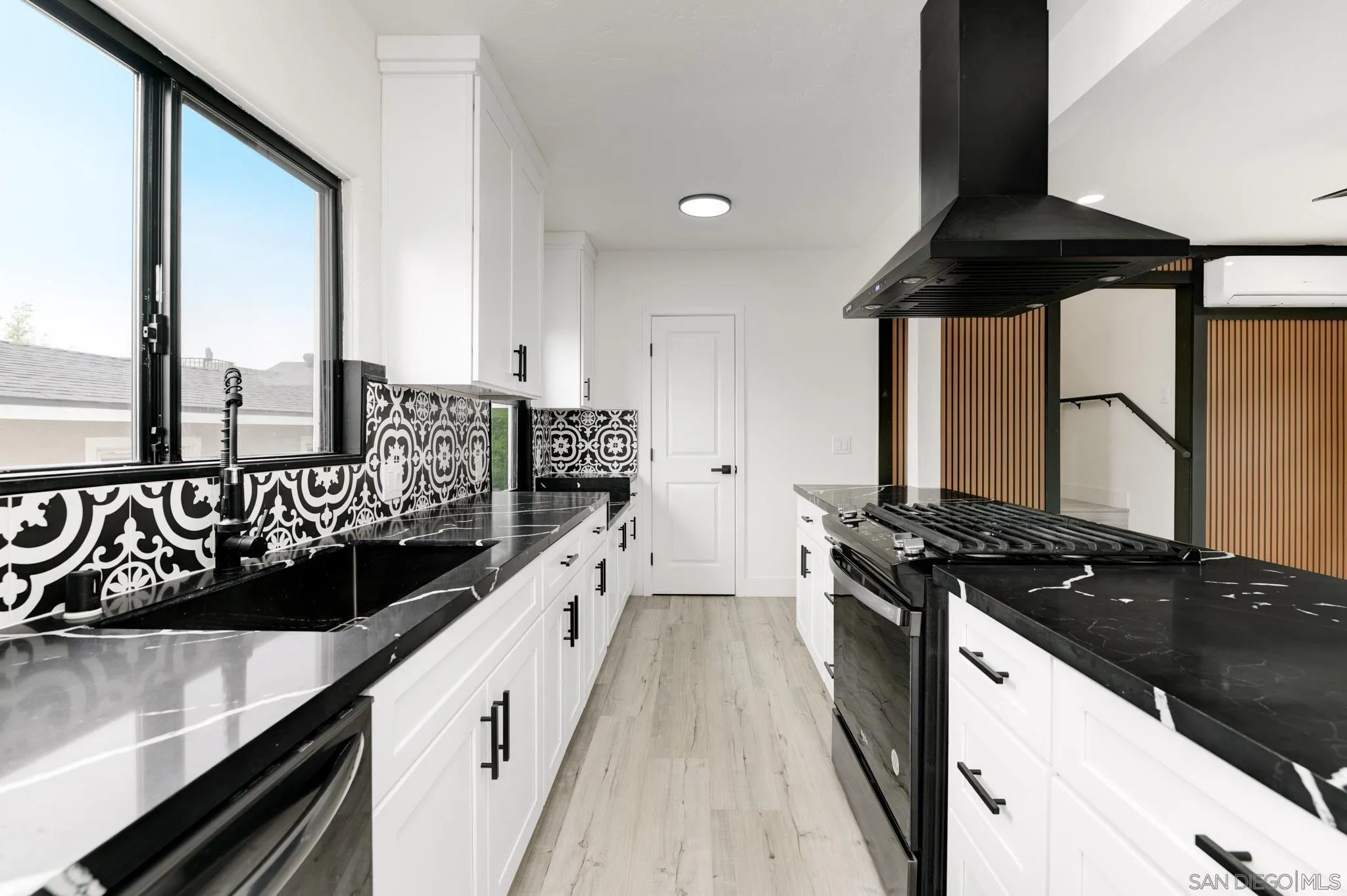 https://cdn.realtyfeed.com/cdn/127/260005930/81e585521912c1dd6fbdfa1090d56c4a.webp