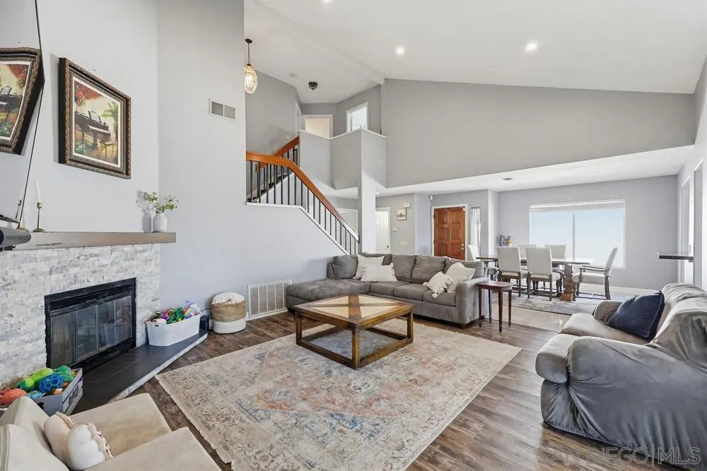 https://cdn.realtyfeed.com/cdn/127/260005931/21cf5641208710284a01d2f39364a08f.webp