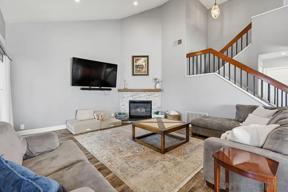 https://cdn.realtyfeed.com/cdn/127/260005931/24ffc929543e75beeb5b95ee0f119a30.webp