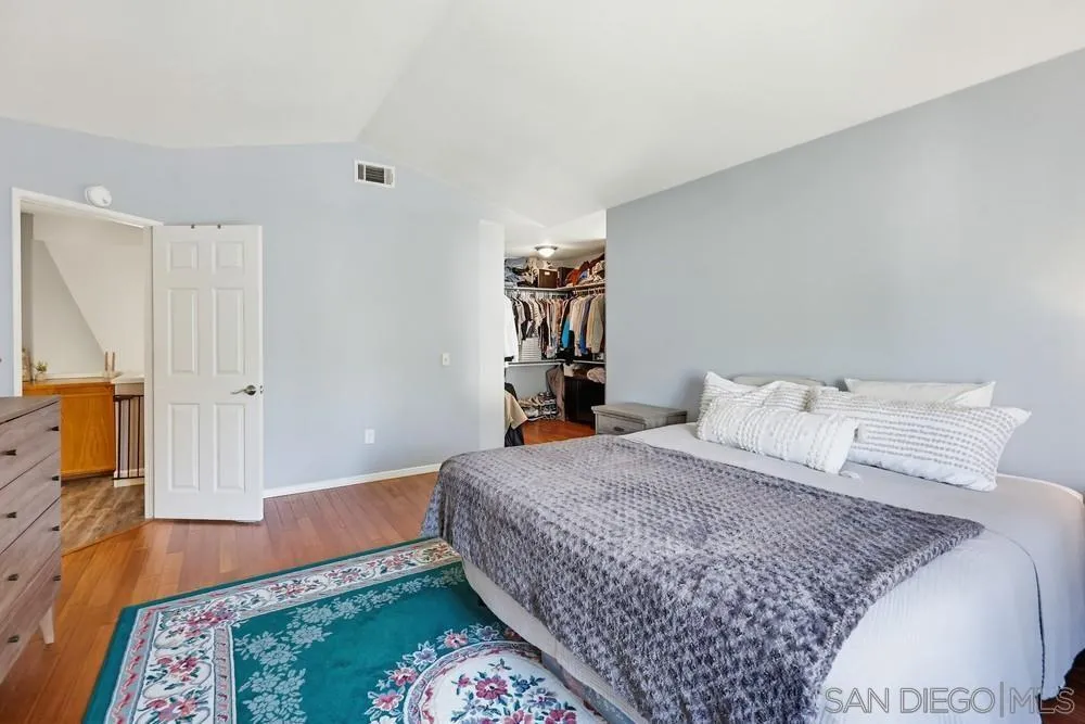 https://cdn.realtyfeed.com/cdn/127/260005931/2c956a0abe6396ccf9156ee83a2100bf.webp
