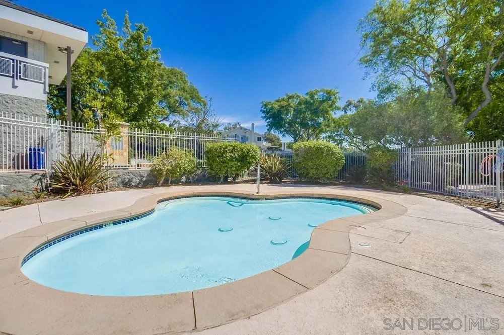 https://cdn.realtyfeed.com/cdn/127/260005931/751c1e936ccda2fc05dace157625e815.webp