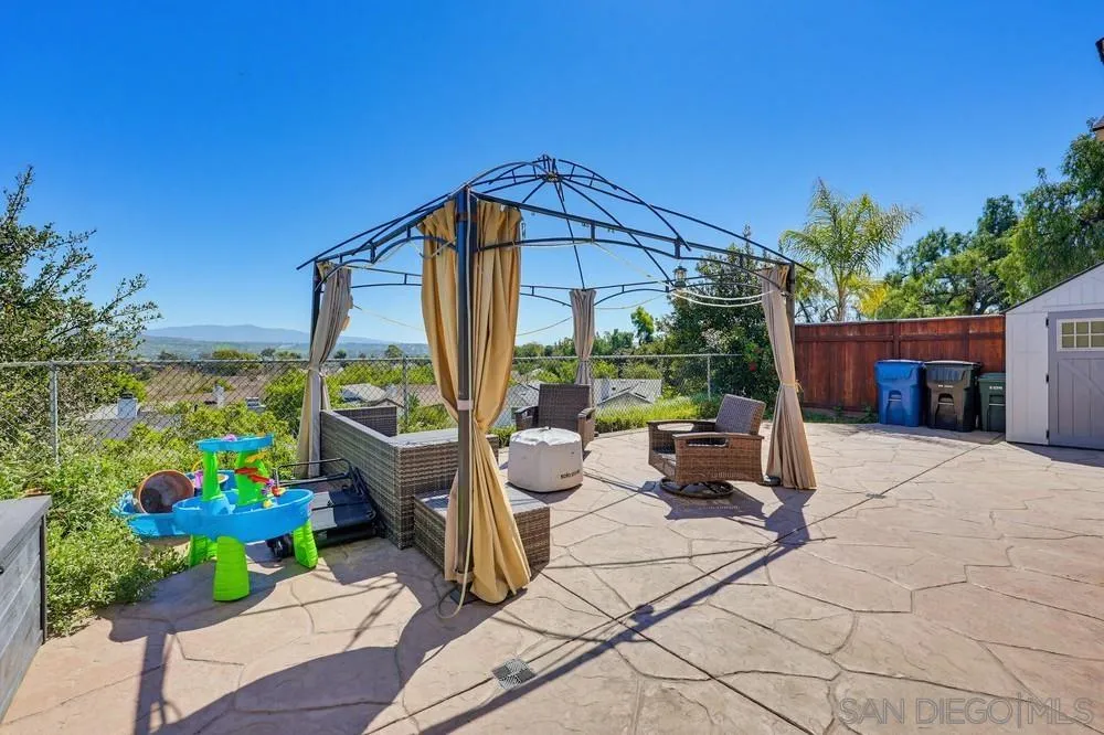 https://cdn.realtyfeed.com/cdn/127/260005931/92d21b3b233bb80bc8ed5c84a9389c86.webp
