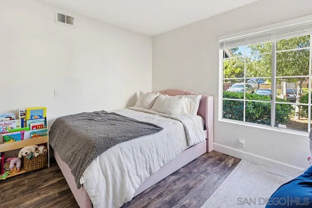 https://cdn.realtyfeed.com/cdn/127/260005931/9f3114c307e7c8b18dc6962f223d1ae0.webp