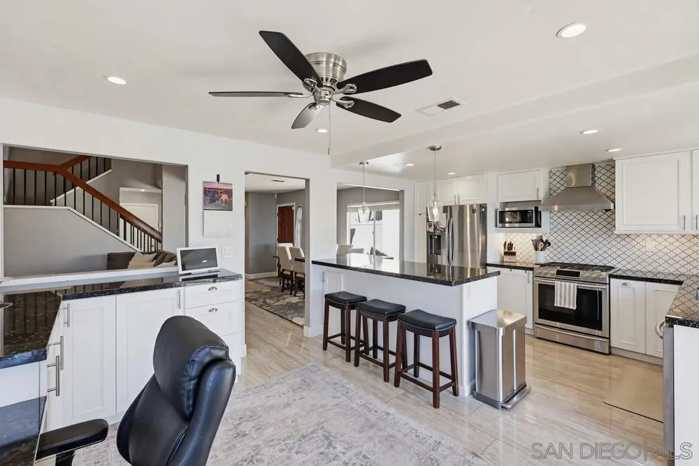 https://cdn.realtyfeed.com/cdn/127/260005931/ee414c6e912e3cc457d27fe8abc1a1d5.webp