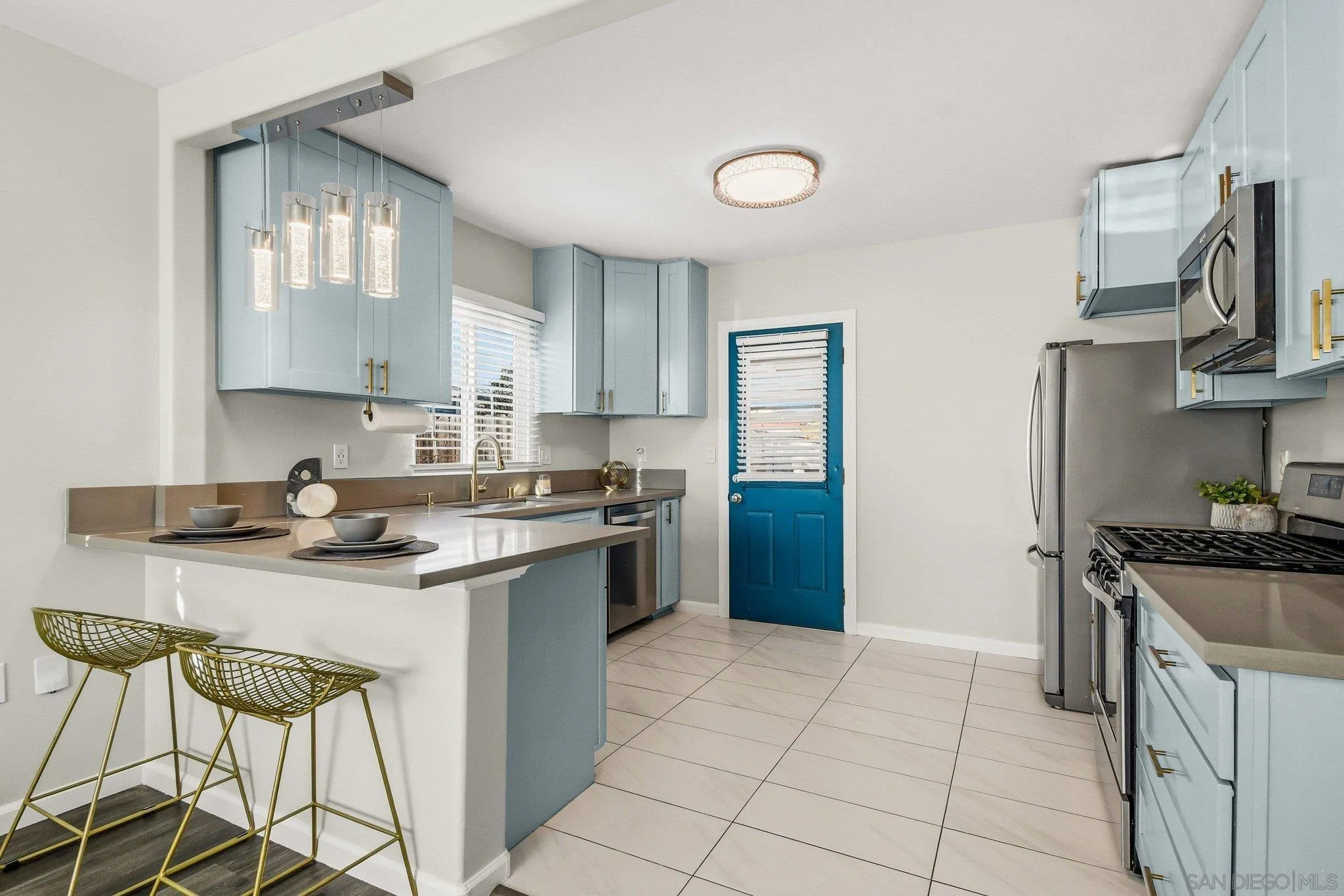https://cdn.realtyfeed.com/cdn/127/260005932/032a0862332610caa8eeca7531221fe1.webp