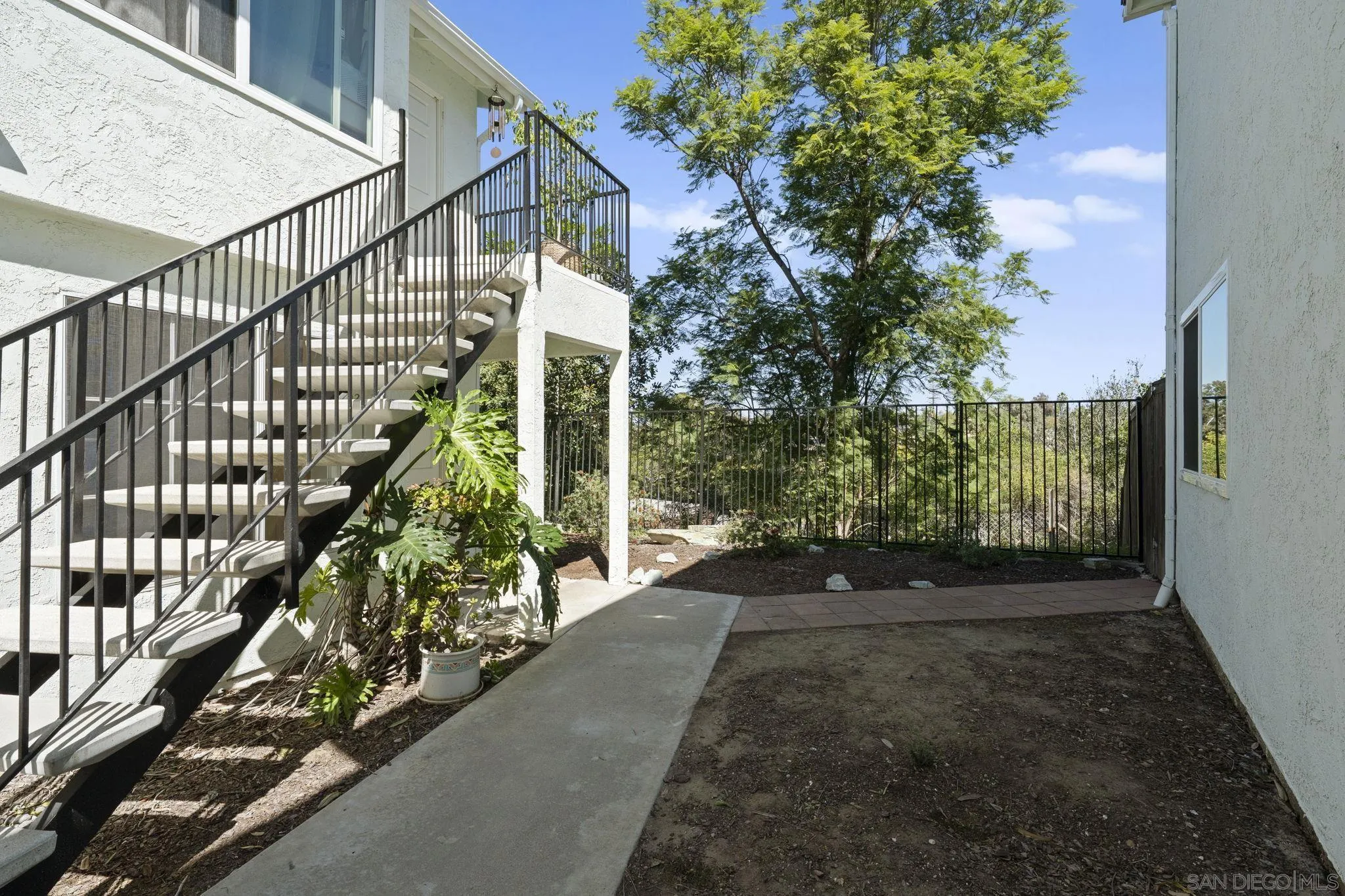 Photo #3: 260005934 Listing: Photo #3