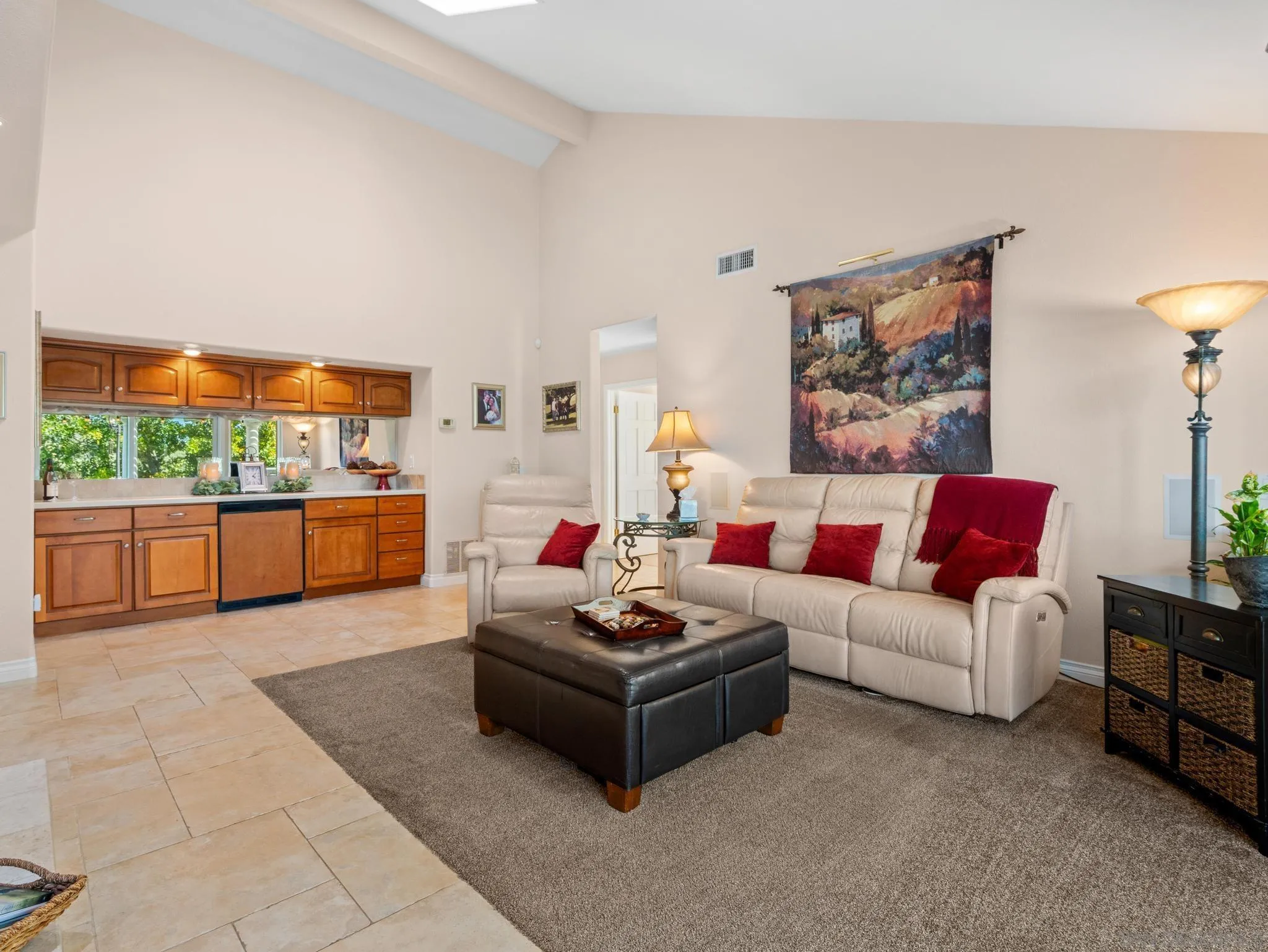 https://cdn.realtyfeed.com/cdn/127/260005937/8ed310bf916440ddf690058ff376219c.webp