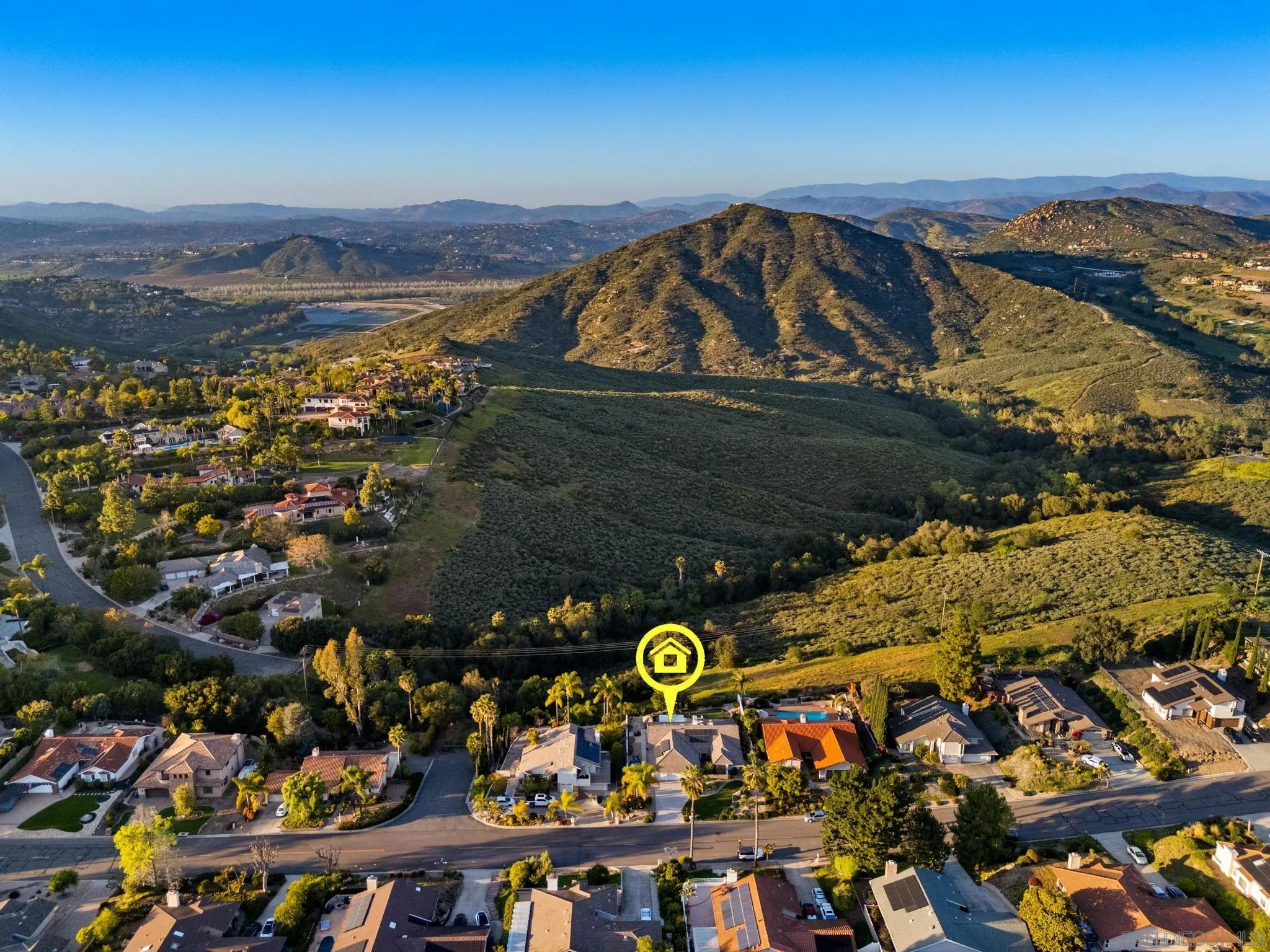 https://cdn.realtyfeed.com/cdn/127/260005937/8eeeb55762ad943b5871d24bd791149a.webp