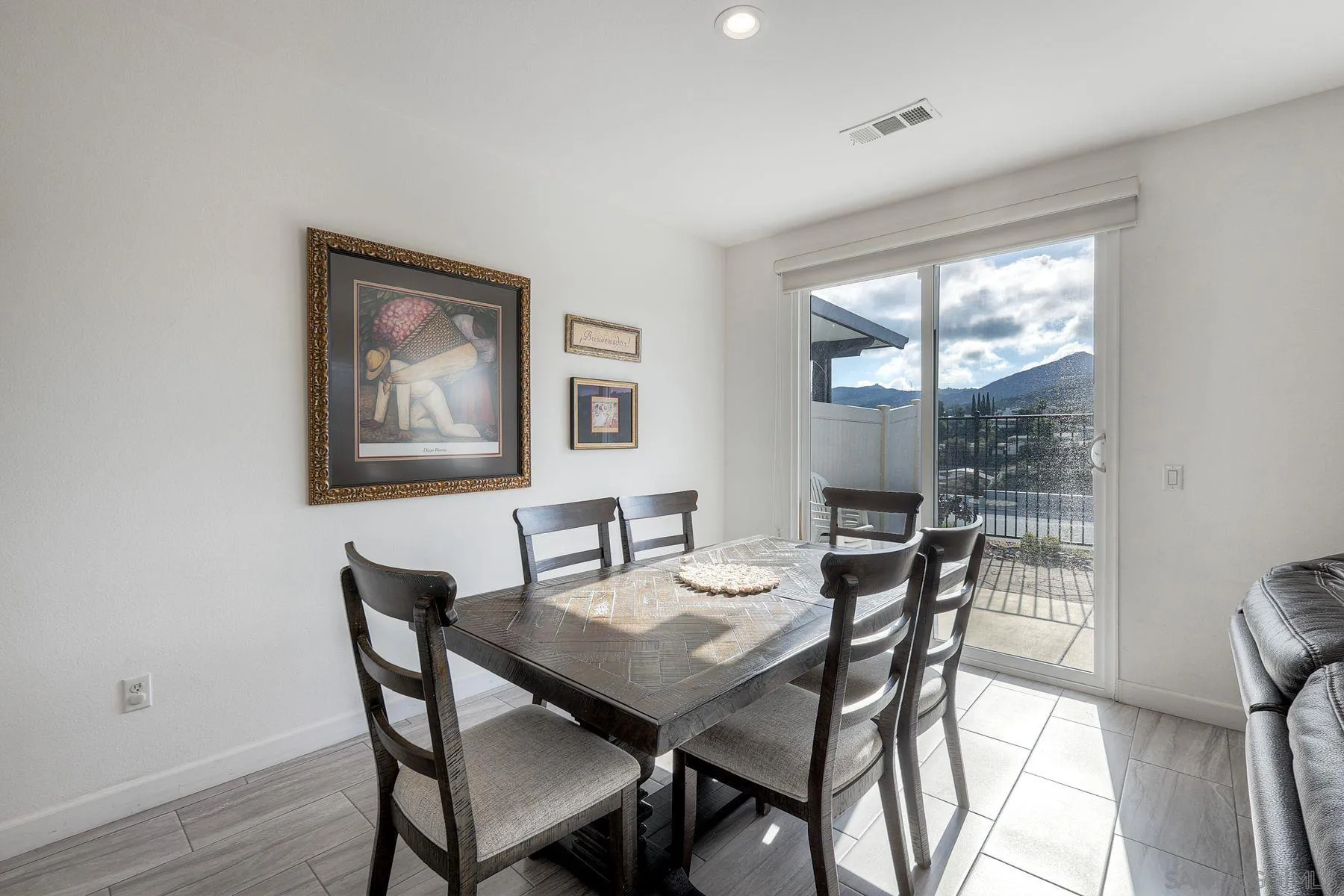 Photo #8: 260005939 Listing: Photo #8