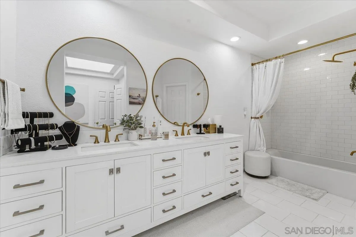 Photo #21: 260005940 Listing: Photo #21