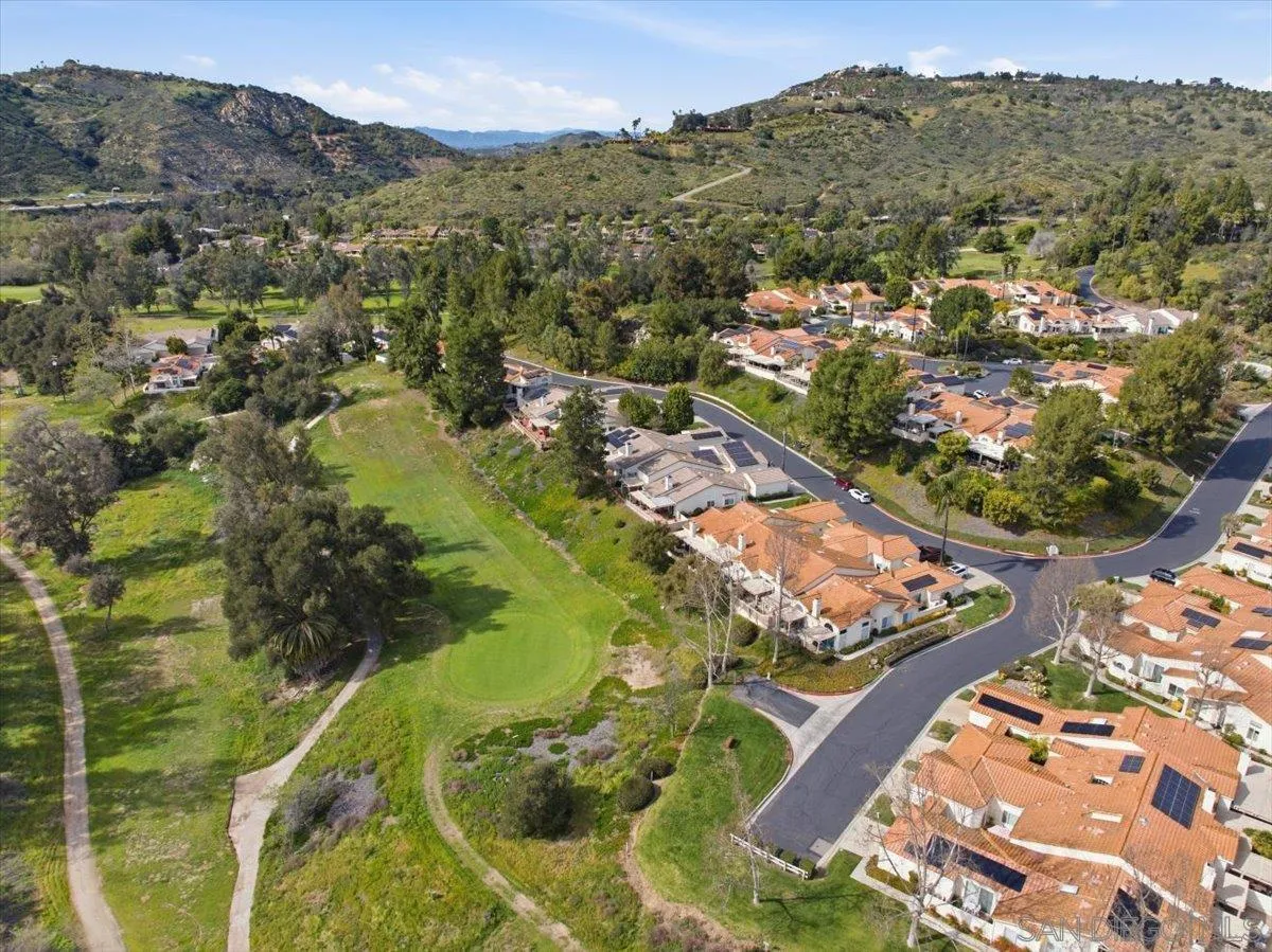 Photo #33: 260005940 Listing: Photo #33