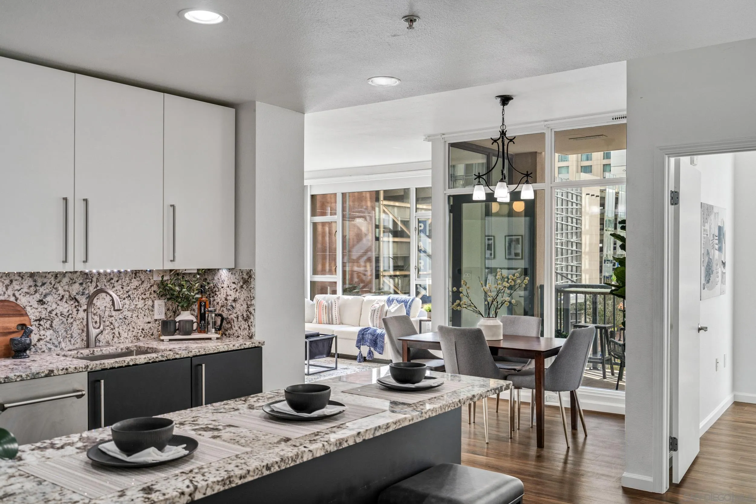 https://cdn.realtyfeed.com/cdn/127/260005949/08d369f7fae2496ede90fb67354100ed.webp