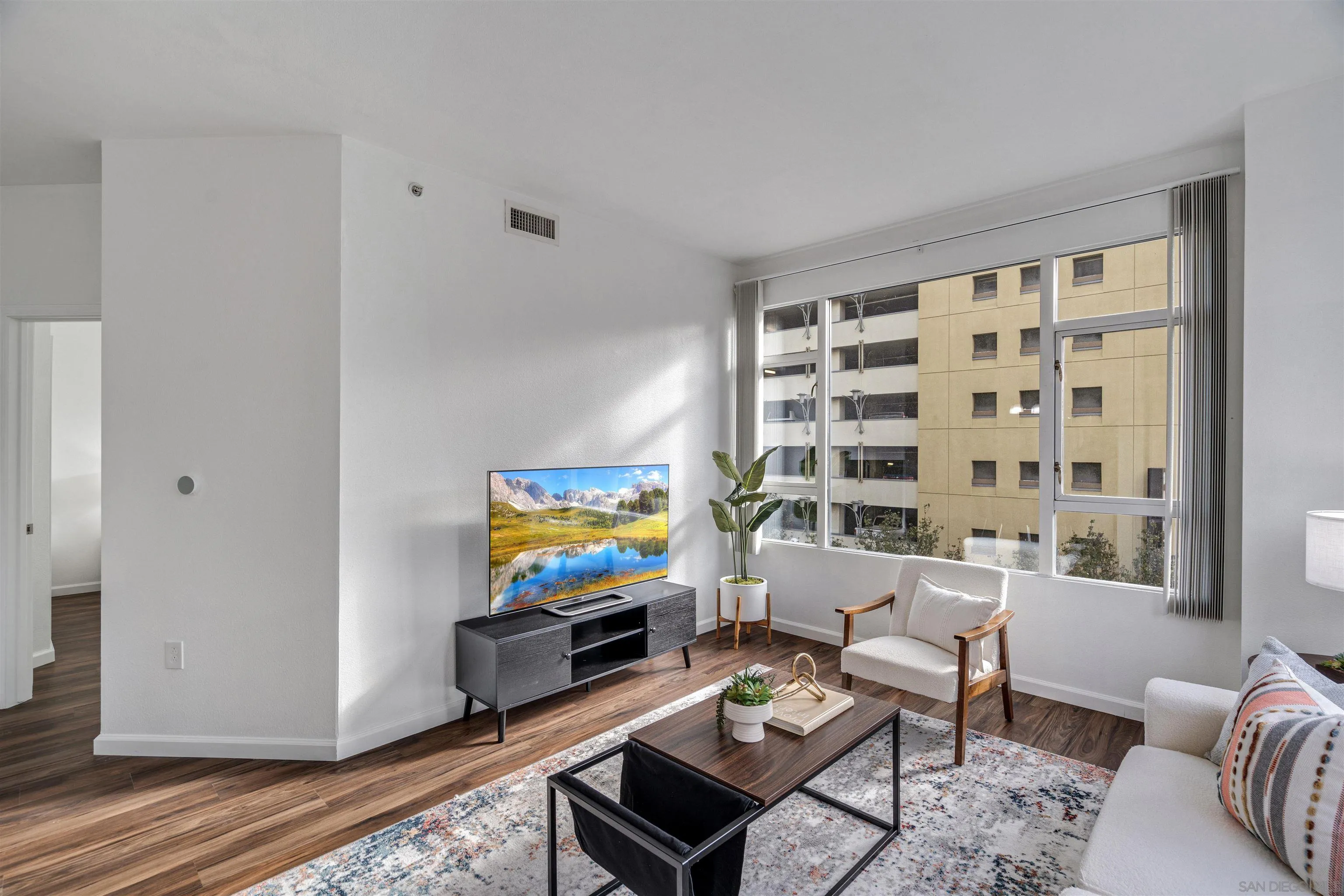 https://cdn.realtyfeed.com/cdn/127/260005949/509aacc6f6de49c5390edbd3d41fb4b1.webp