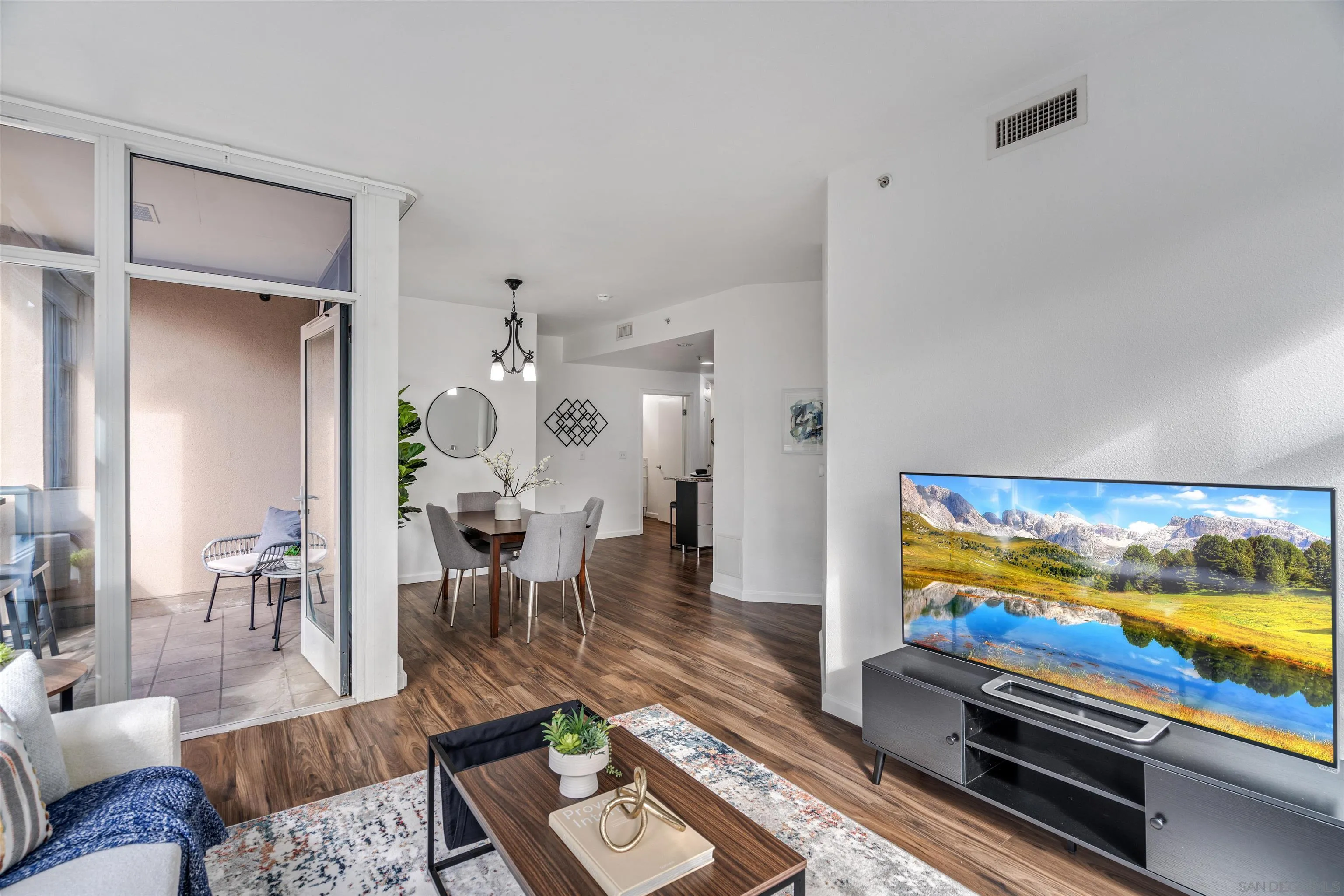 https://cdn.realtyfeed.com/cdn/127/260005949/5cf846c9802937675e795b5177c52ff4.webp